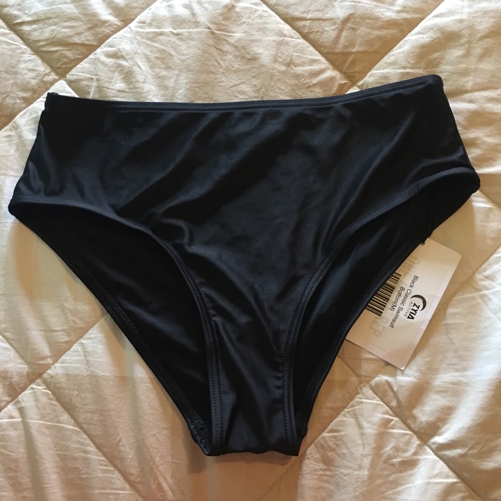 Zyia Active Black Classic Women's Swimsuit Bottom Size M